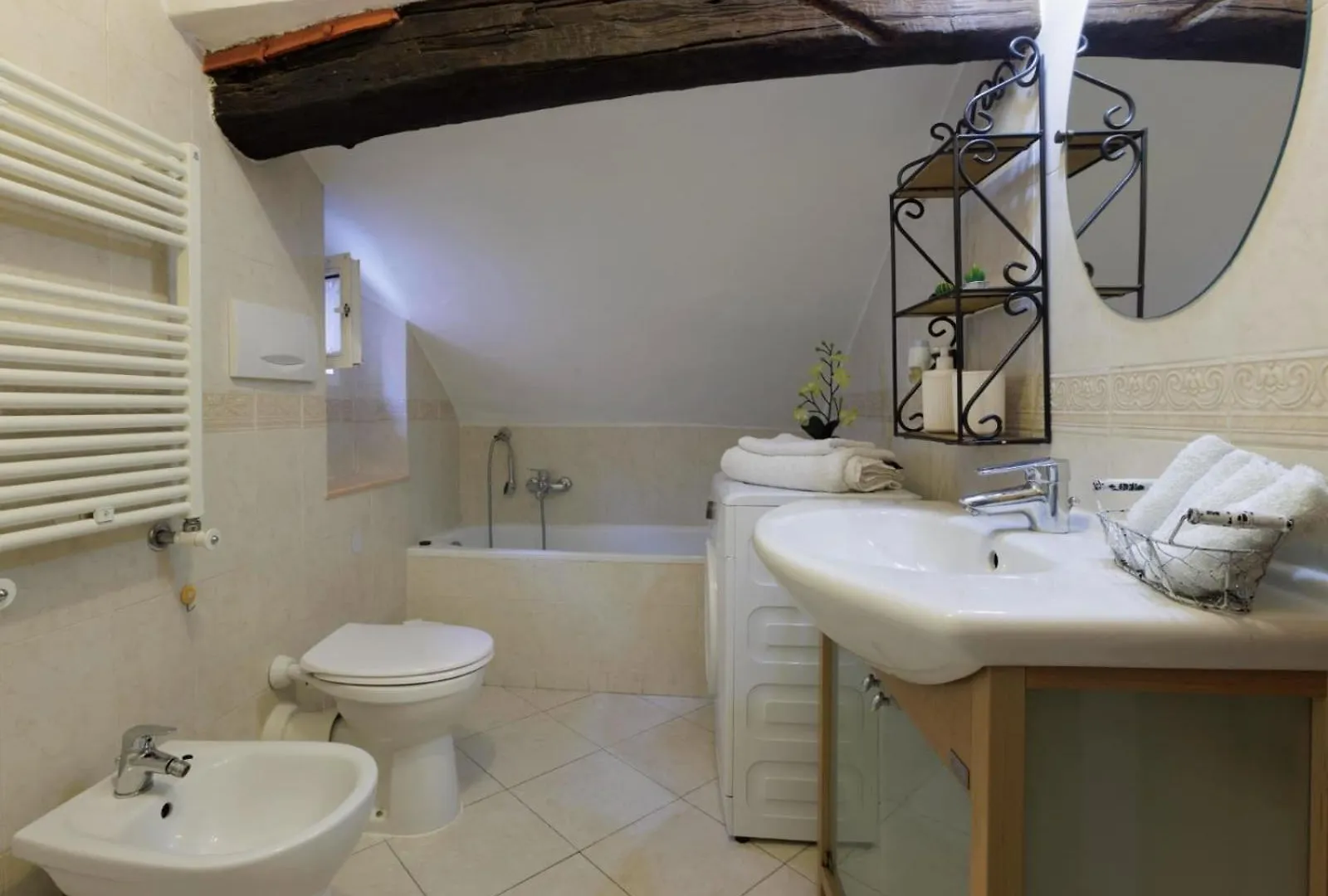 Casa L'Alchimia By Holiday World Genoa Apartment